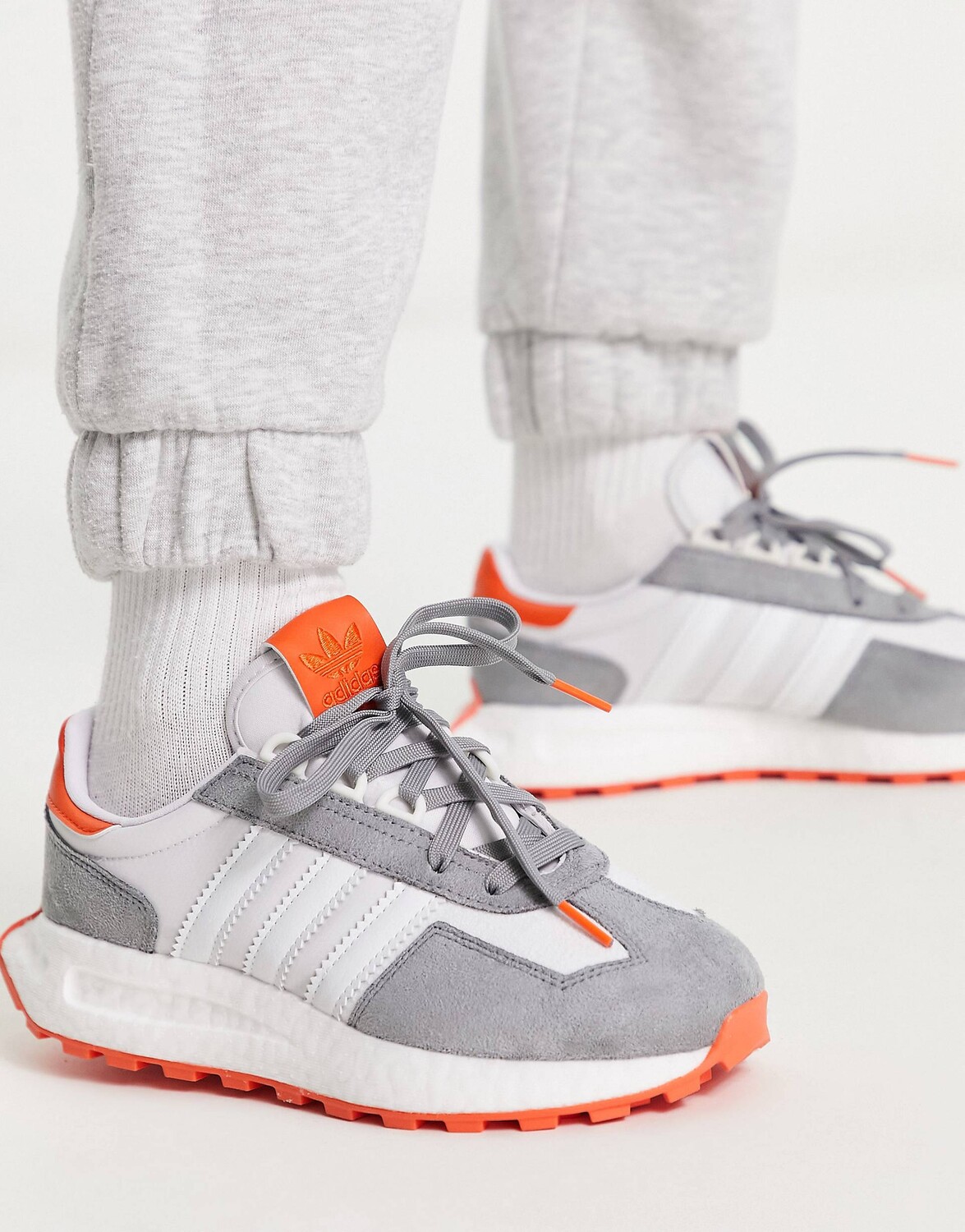 

Серые кроссовки adidas Originals Retropy E5 с оранжевыми деталями
