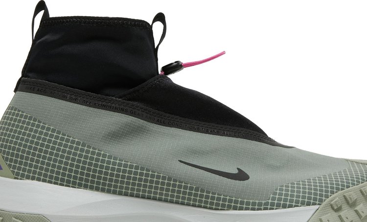 Nike 2025 clay green