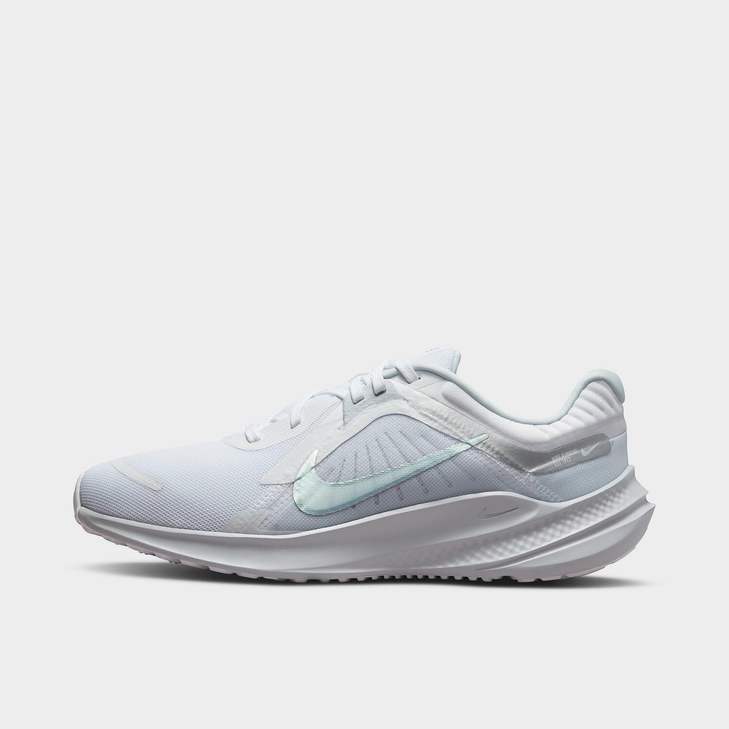 

Женские кроссовки для шоссейного бега Nike Quest 5, белый