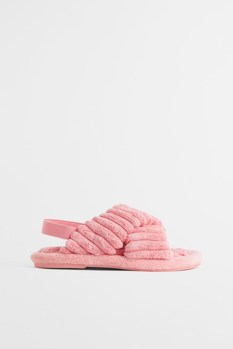 

Банные тапочки из меха H&M