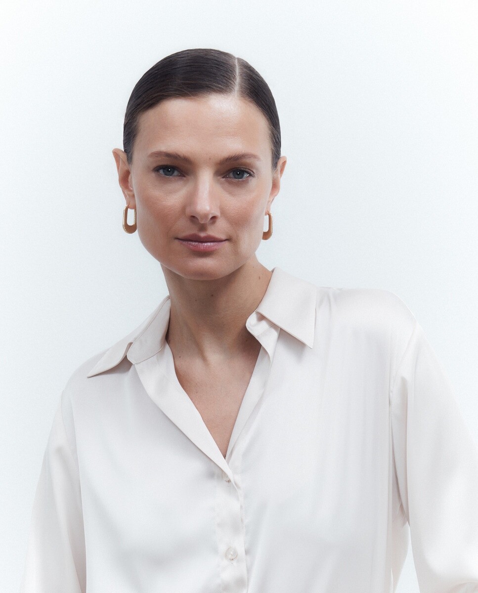 

Однотонная атласная блузка Woman El Corte Inglés, сырой