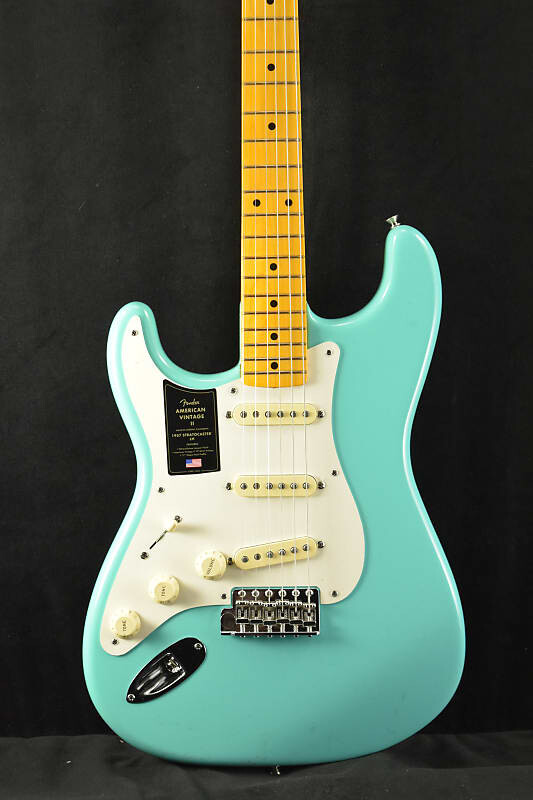 

Fender American Vintage II 1957 Stratocaster Left-Hand Sea Foam Green