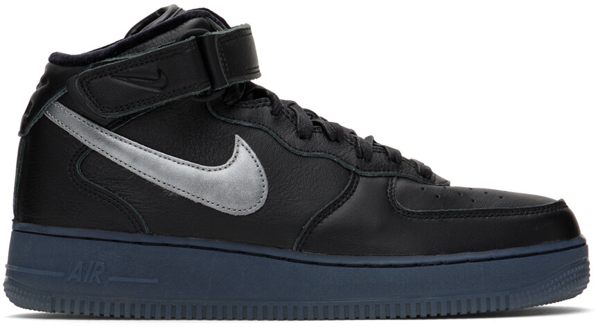 

Черные высокие кроссовки Air Force 1 Nike