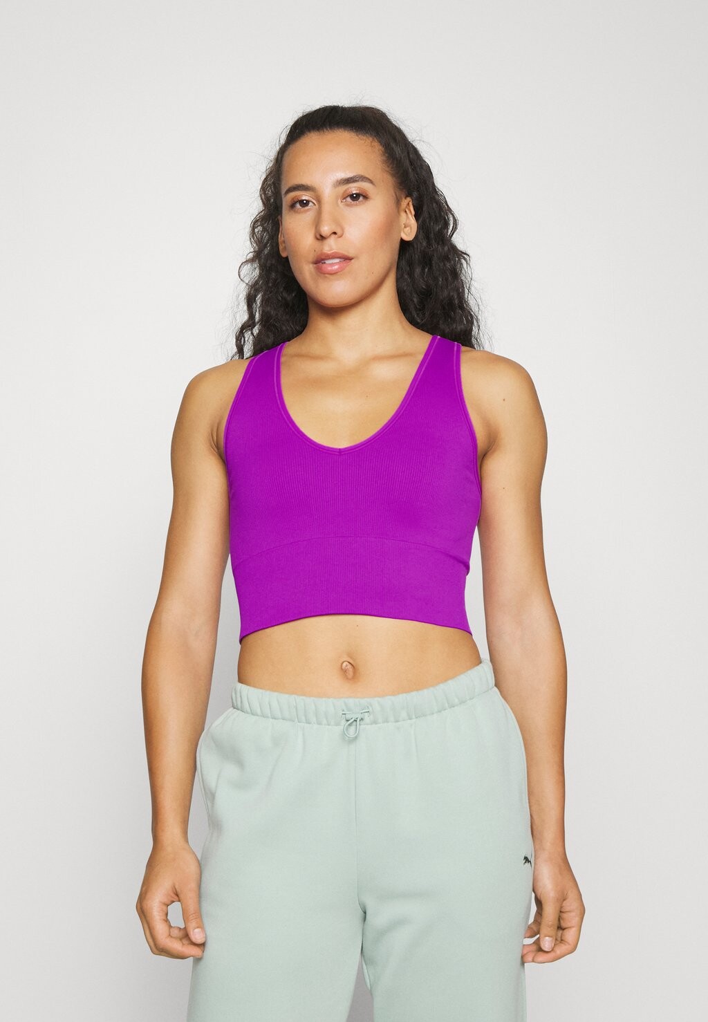 

Топ Athleta