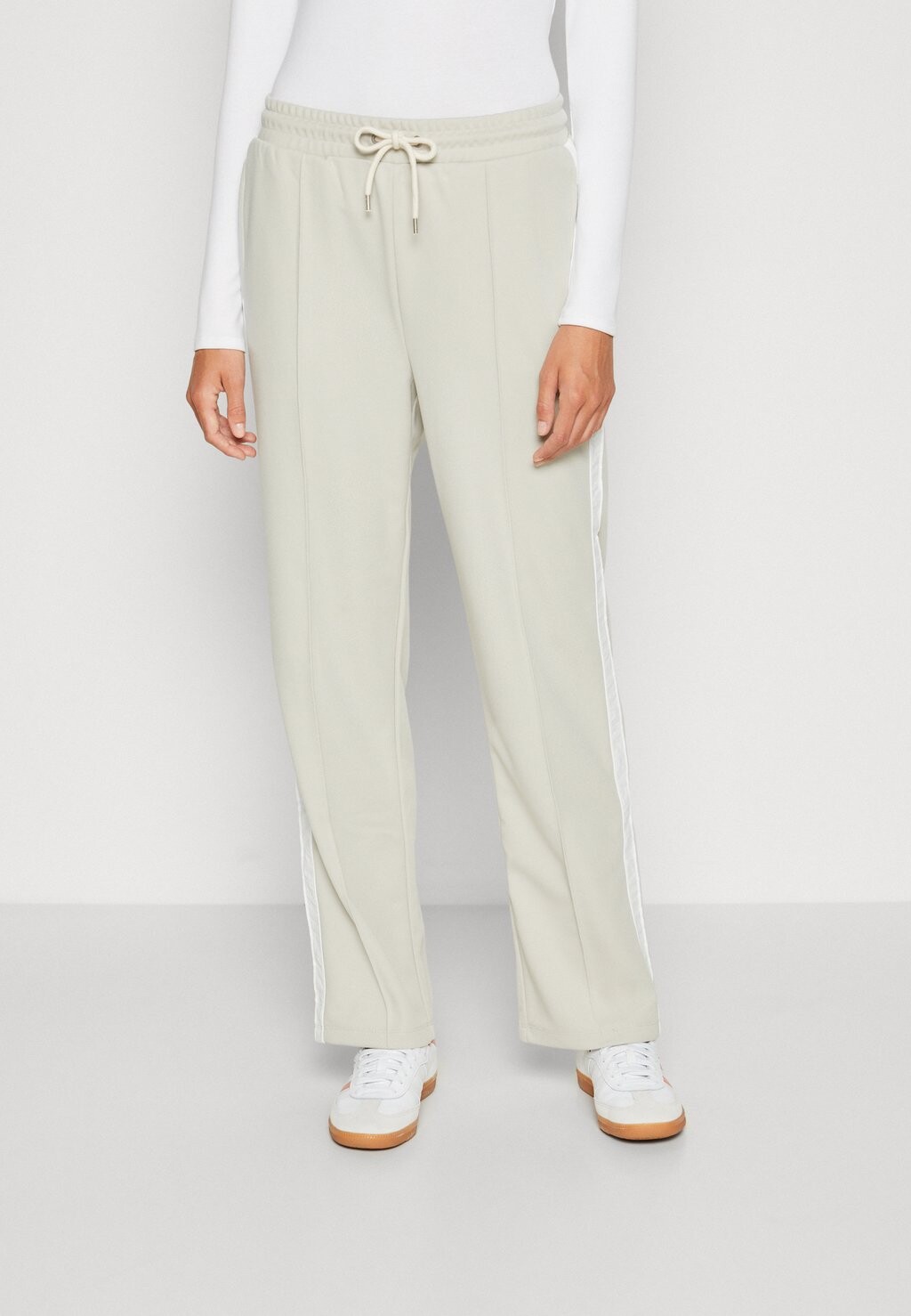 цена Спортивные брюки Straight Leg Track Pant GAP, цвет moonstone