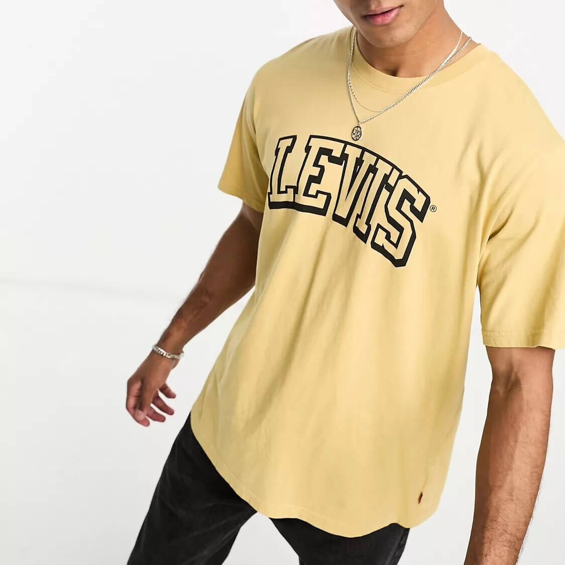 

Футболка Levi's x Asos Exclusive With Collegiate Logo, светло-коричневый