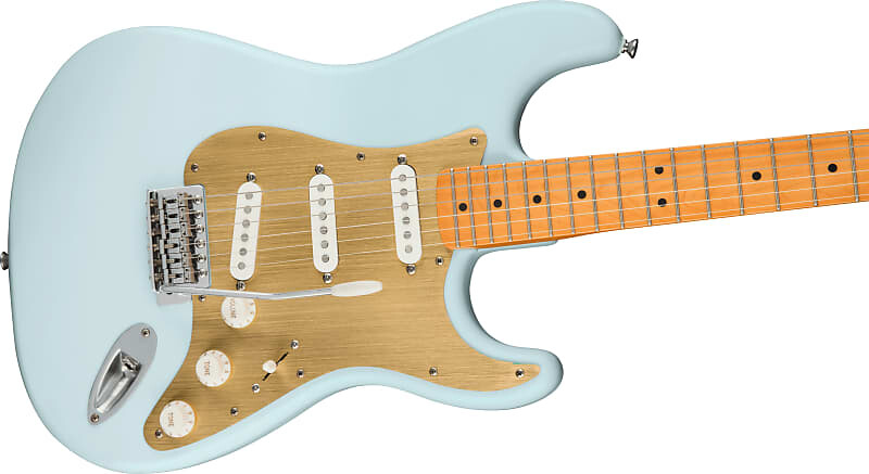 

Squier 40th Anniversary Stratocaster, Vintage Edition, кленовый гриф, золотая анодированная накладка, Satin Sonic Blue Fender 0379510572