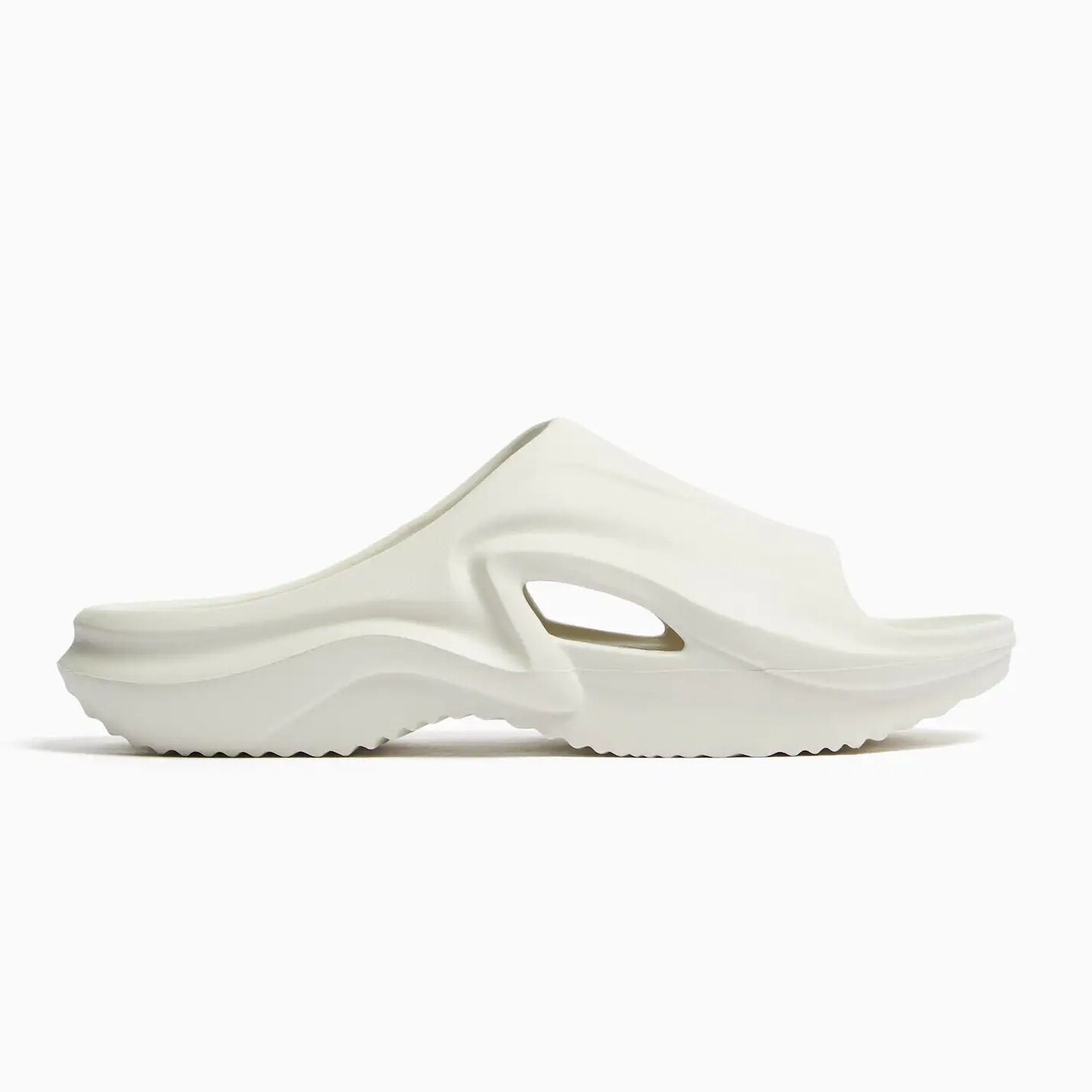 

Шлепанцы Bershka Men’s Technical, белый