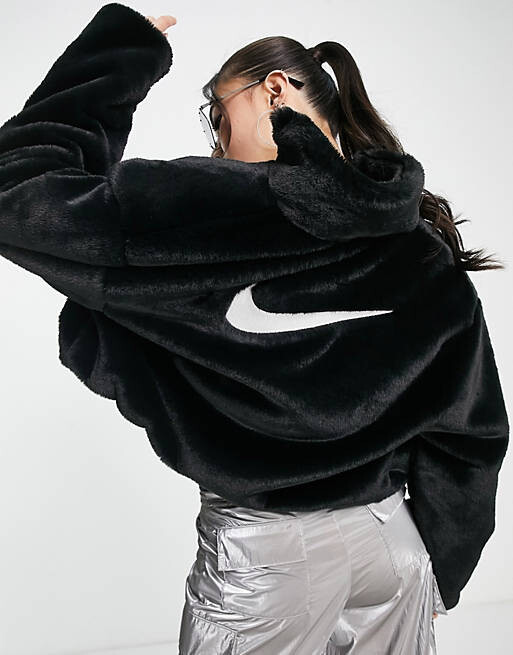 

Черная уютная флисовая куртка Nike Icon Clash