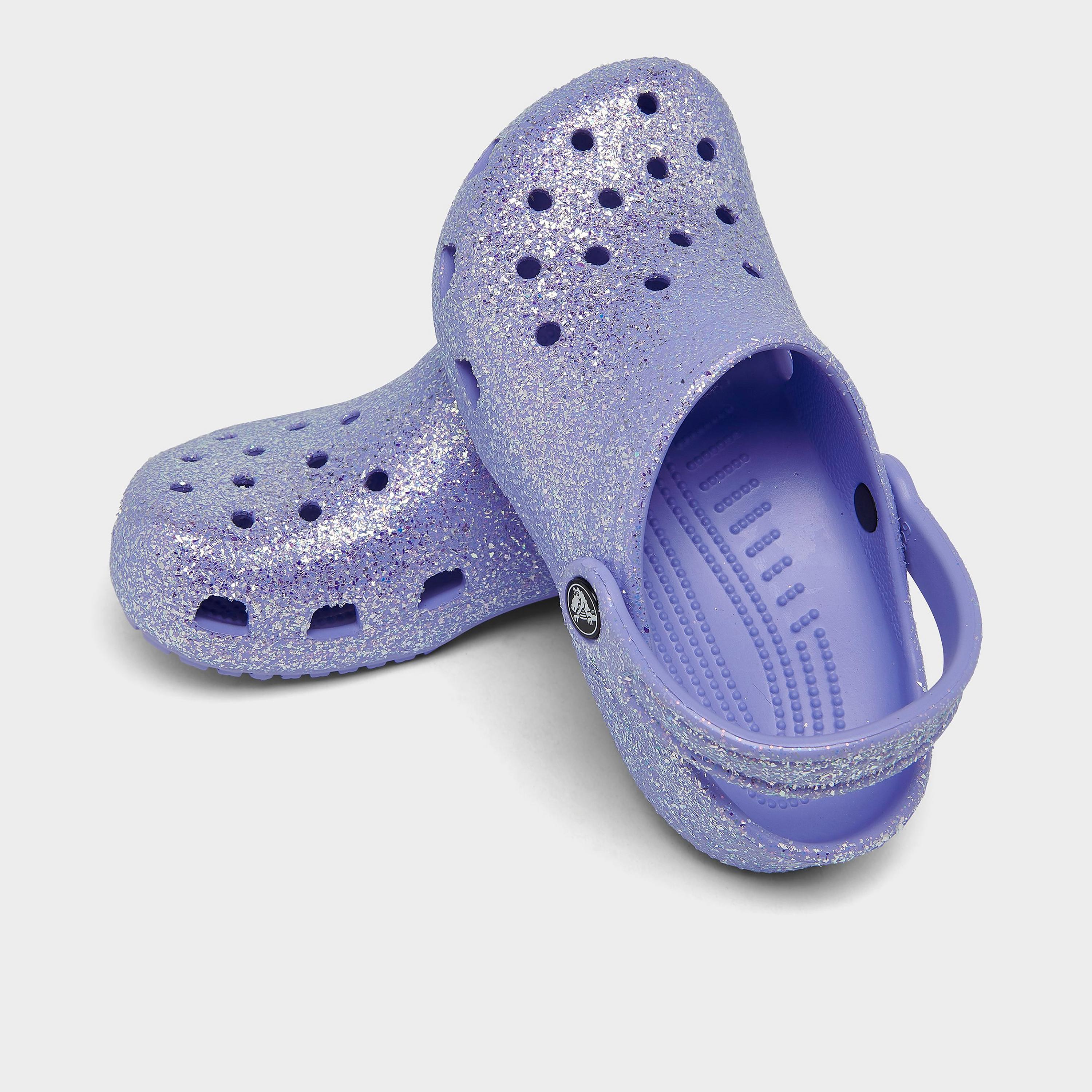 Классические блестящие сабо Crocs для девочек для маленьких детей,  фиолетовый – купить по выгодным ценам с доставкой из-за рубежа через сервис  «CDEK.Shopping»