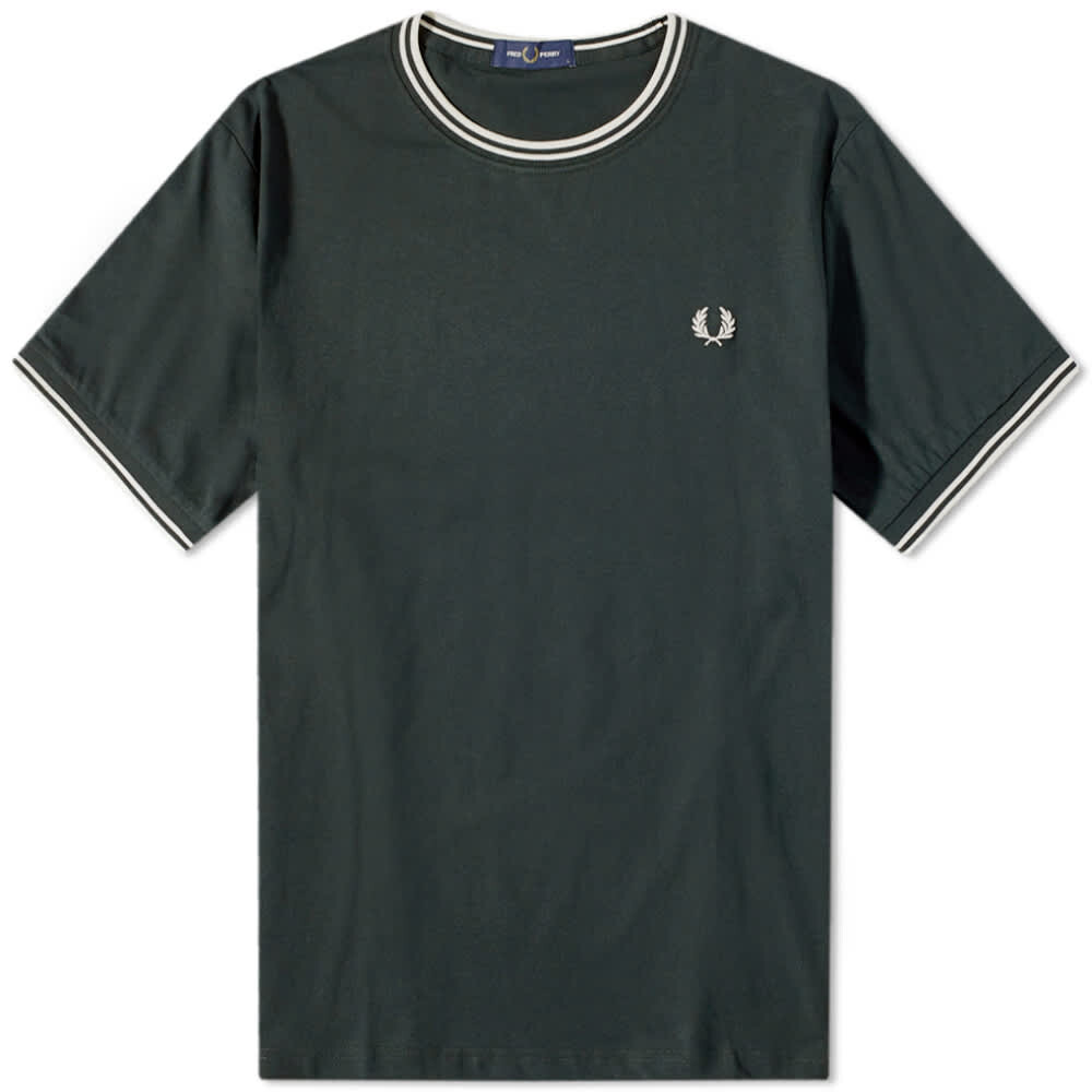 

Футболка с двумя наконечниками Fred Perry Authentic