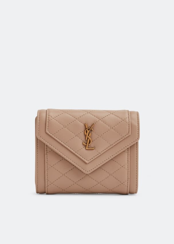 

Кошелек SAINT LAURENT Gaby compact tri-fold wallet, бежевый