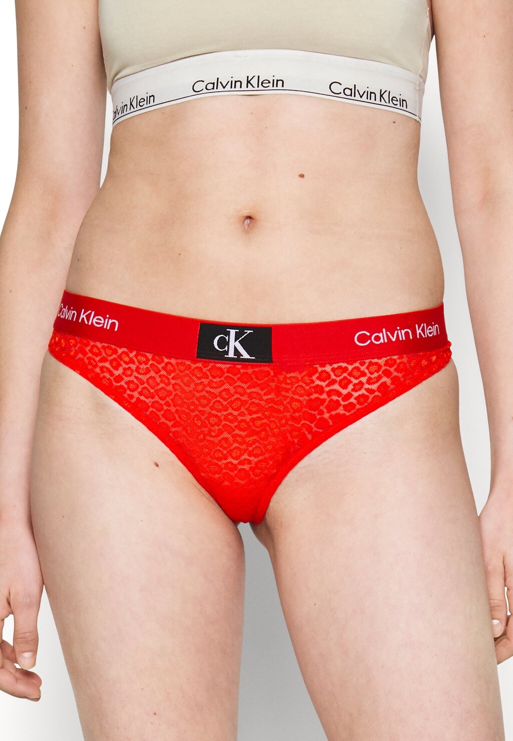 

Стринги Calvin Klein Underwear