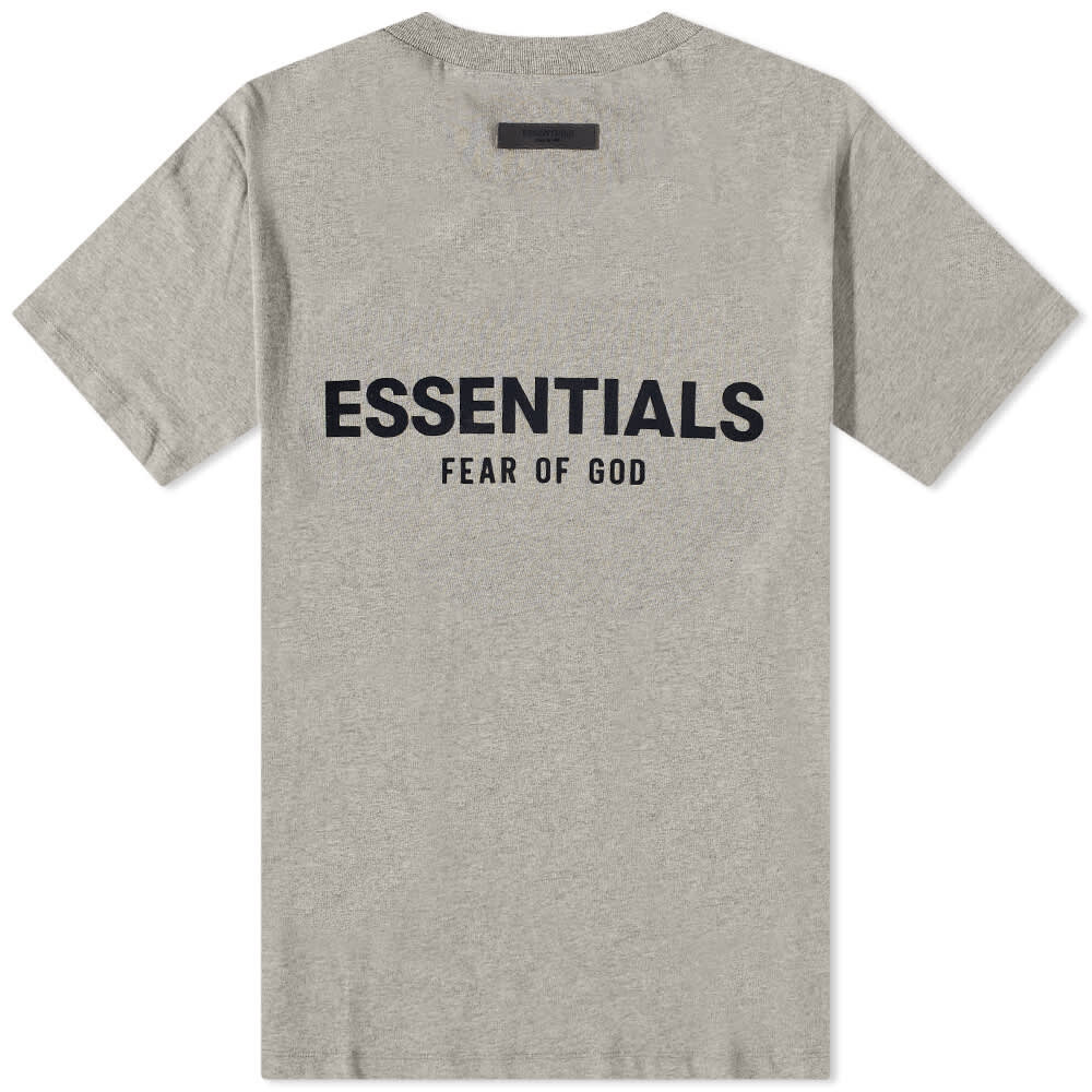

Футболка FEAR OF GOD ESSENTIALS Logo Tee