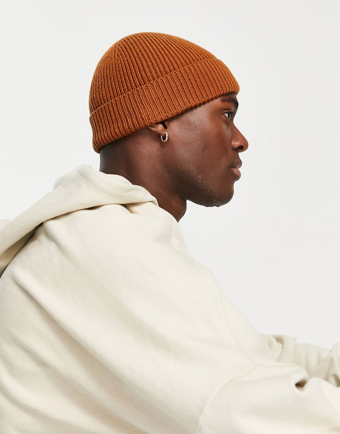 

Табачная шапка в рубчик ASOS DESIGN fisherman