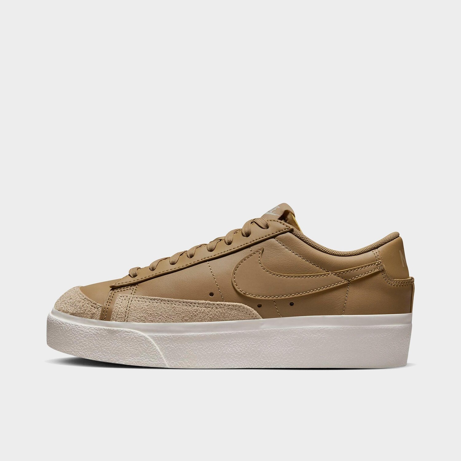 

Женская повседневная обувь Nike Blazer на низкой платформе, бежевый