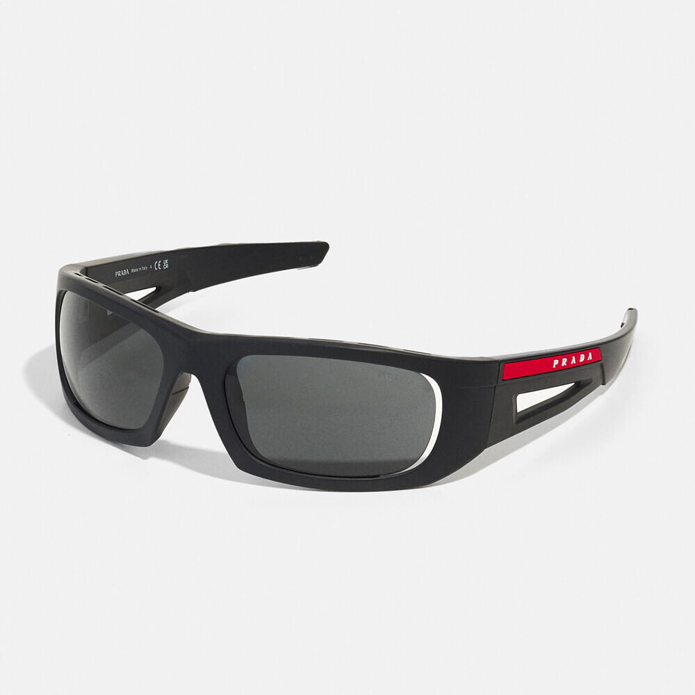 

Солнцезащитные очки Prada Linea Rossa Unisex, черный матовый/темно-серый