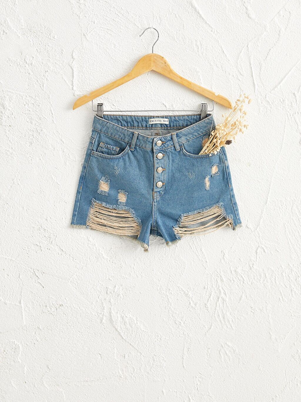 

Джинсовые шорты с рваными деталями LCW Casual