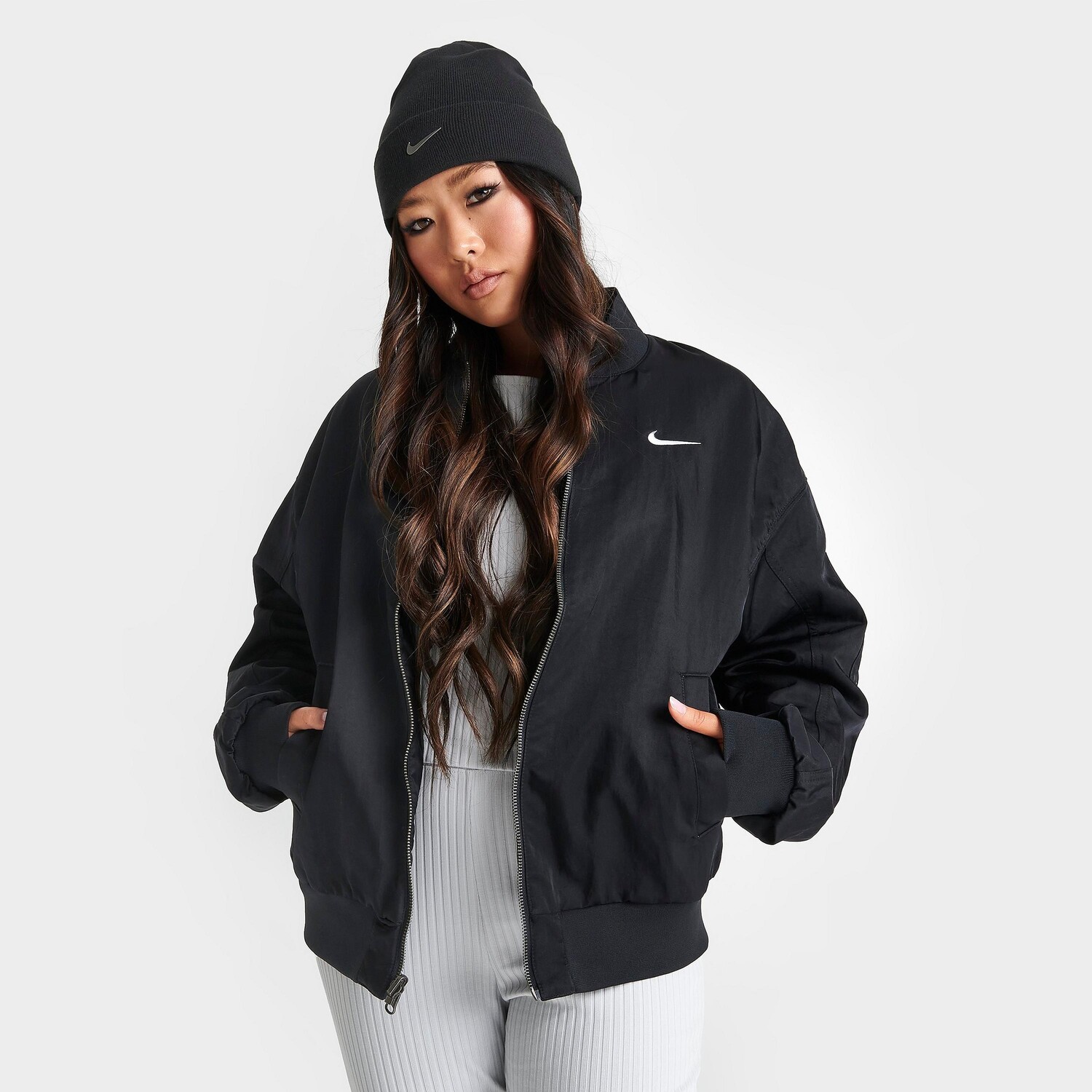 

Женская университетская куртка-бомбер Nike Sportswear, черный