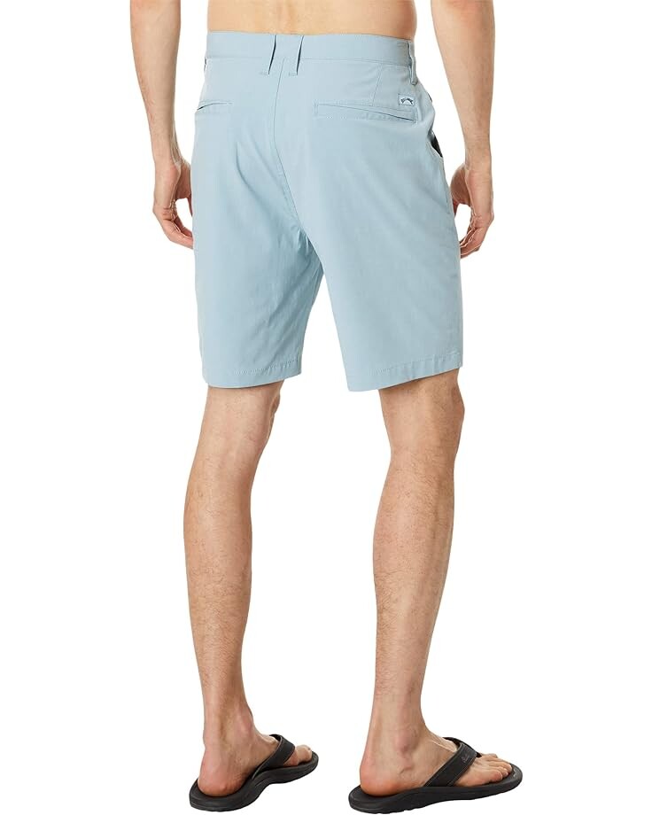 

Шорты Billabong Crossfire Solid 20" Submersible Shorts, цвет Cloud Blue