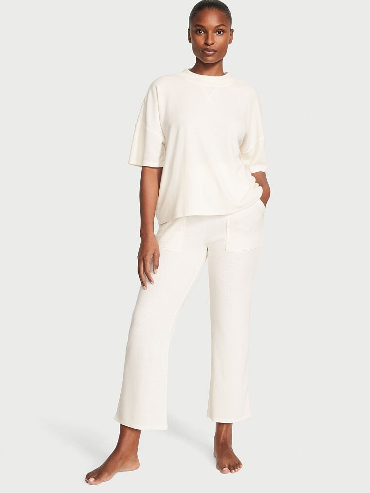 

Комплект Victoria's Secret Glow Waffle Tee & Pants, кремовый