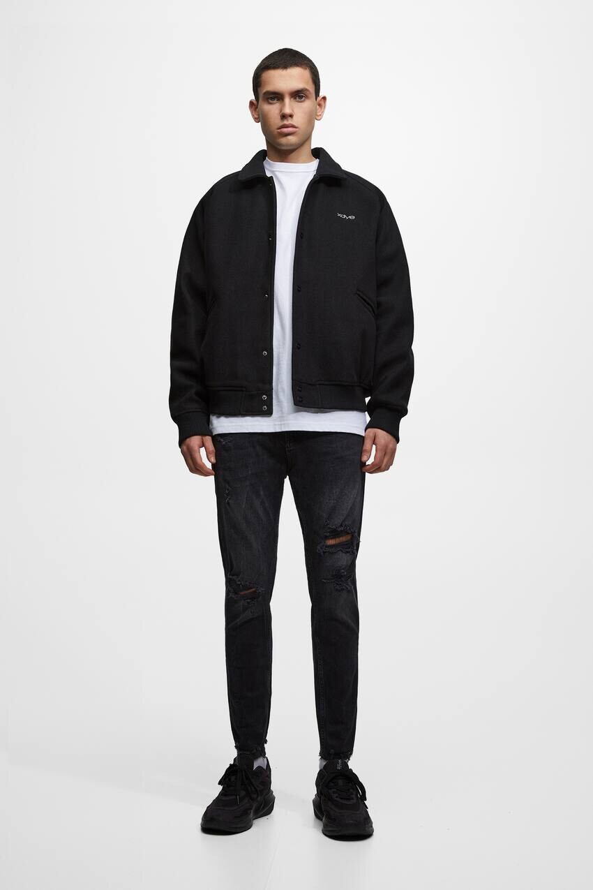 

Рваные джинсы-морковки Pull&Bear, блеский черный