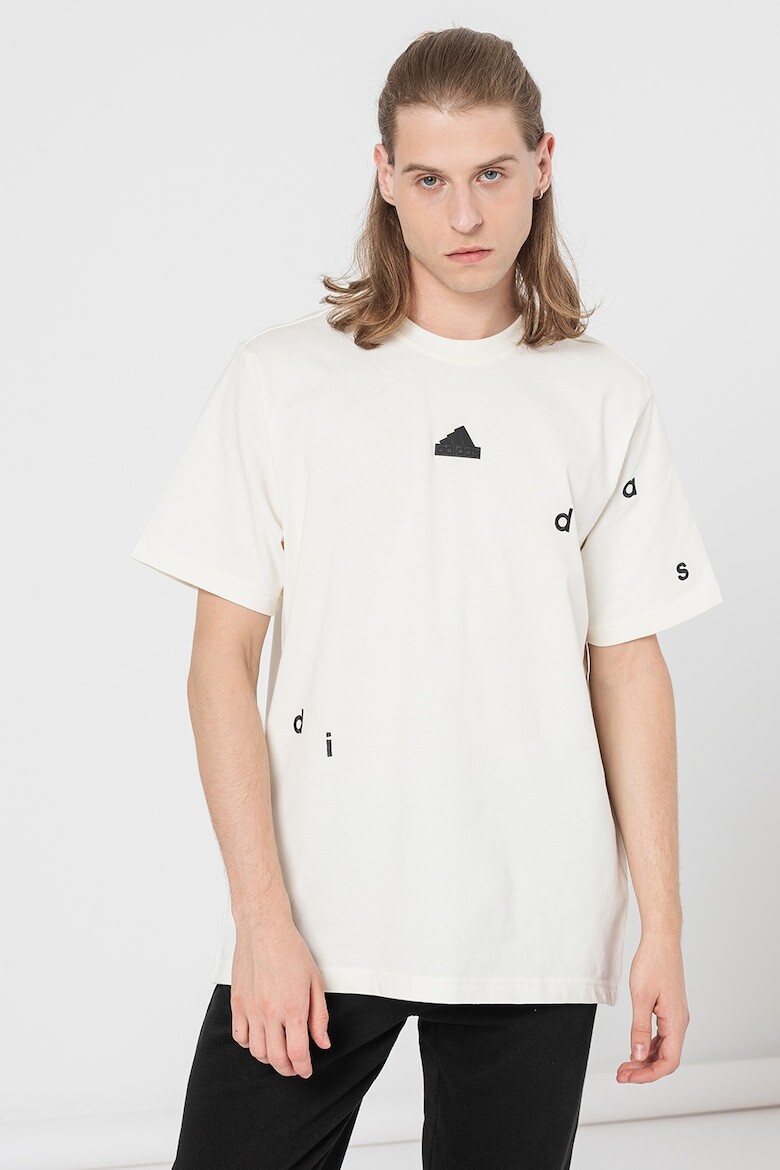 

Футболка с логотипом Adidas Sportswear, белый