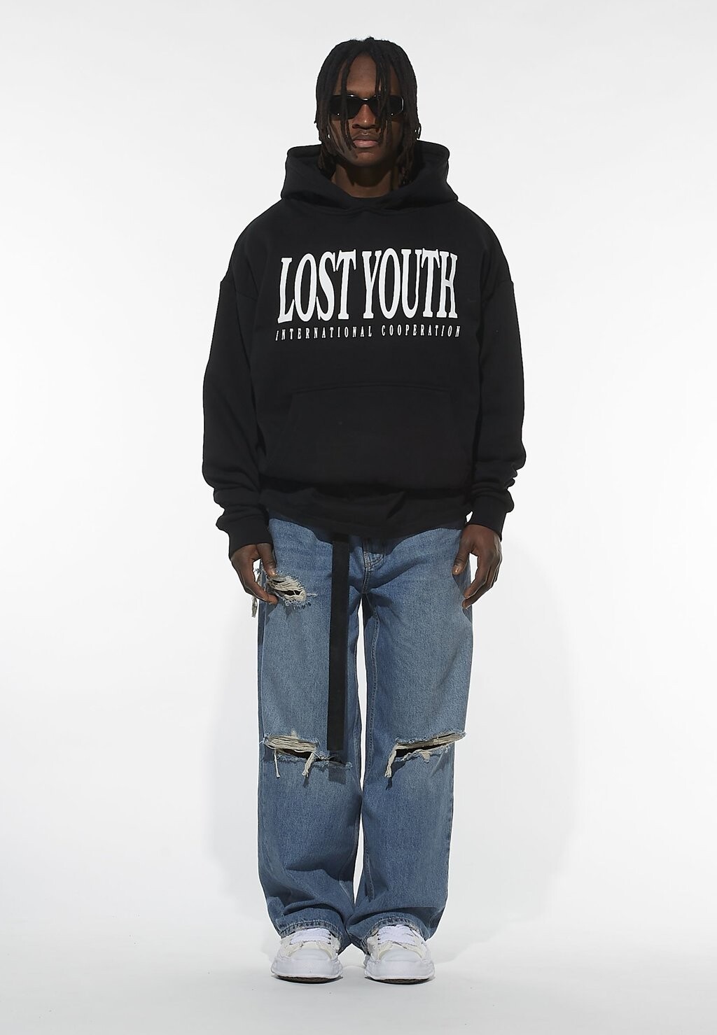 

Худи Lost Youth