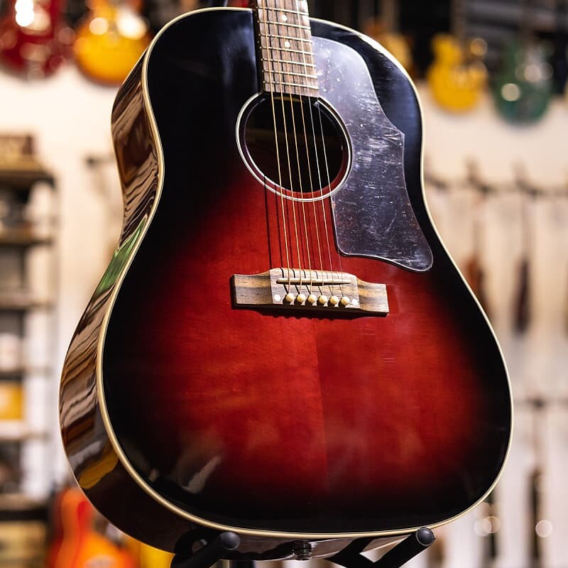 

Epiphone Slash J-45 Dreadnought Acoustic/Electric - Vermillion Burst в жестком футляре EISLASHJ45VMNH3