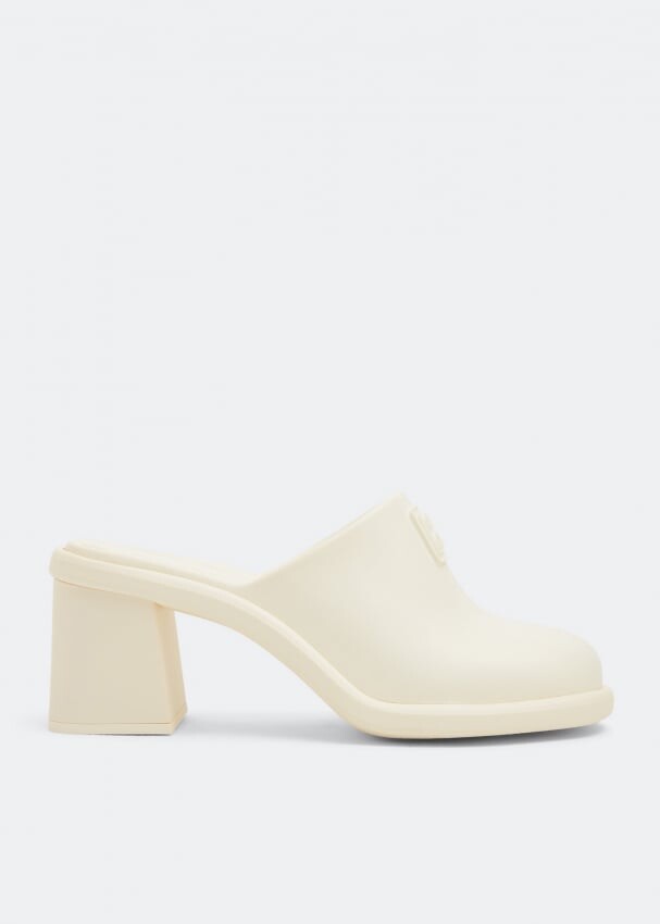 

Мюли MIU MIU Embossed logo mules, белый