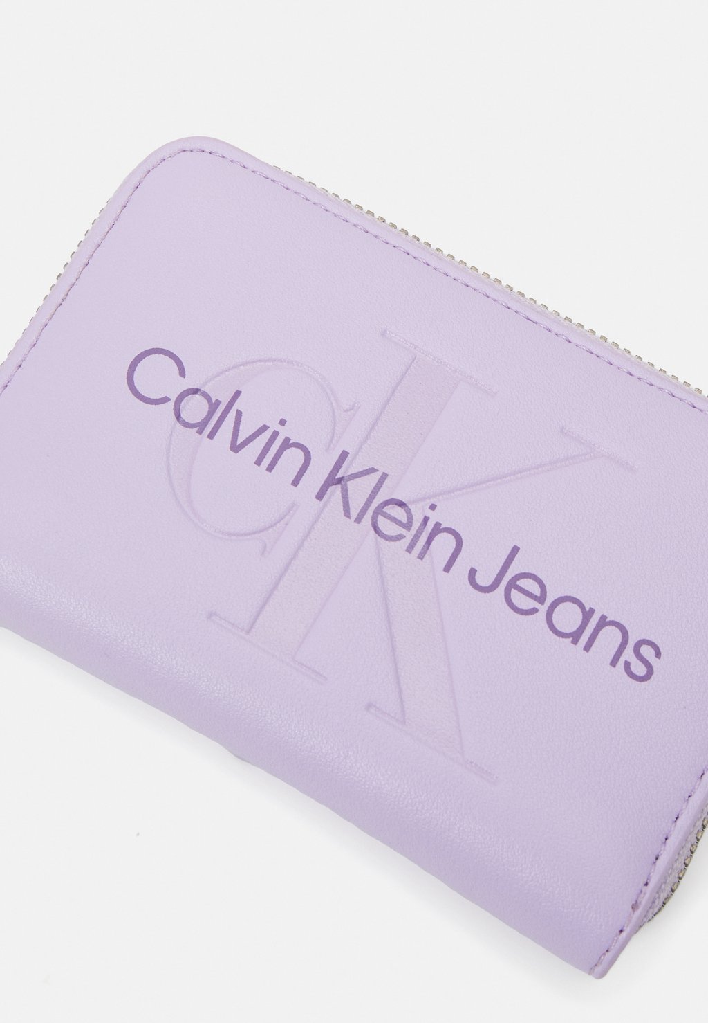 

Кошелек Sculpted Med Zip Around Mono Calvin Klein, пастельно-сиреневый