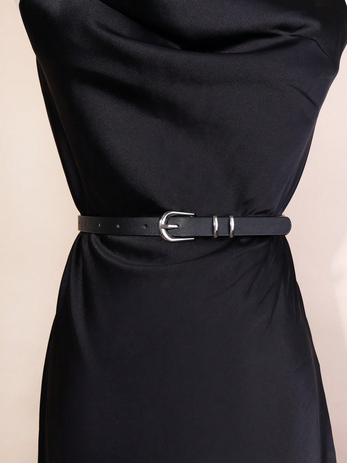 1шт женский простой и универсальный женский тонкий пояс с металлической пряжкой для украшения платья, черный