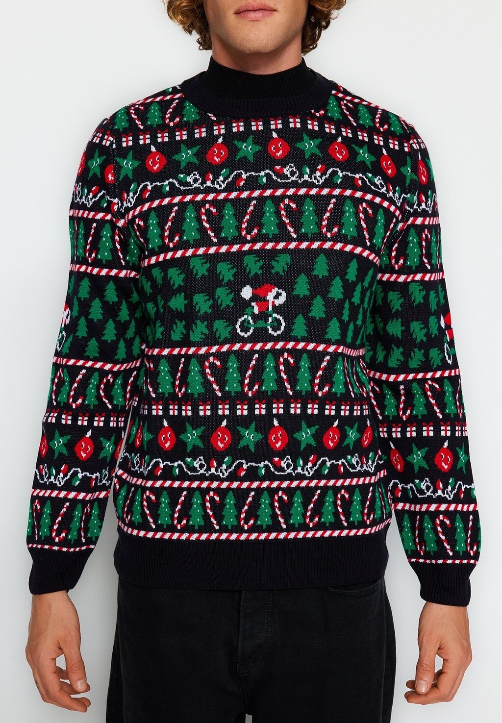 

Вязаный свитер Trendyol, цвет black/green/red