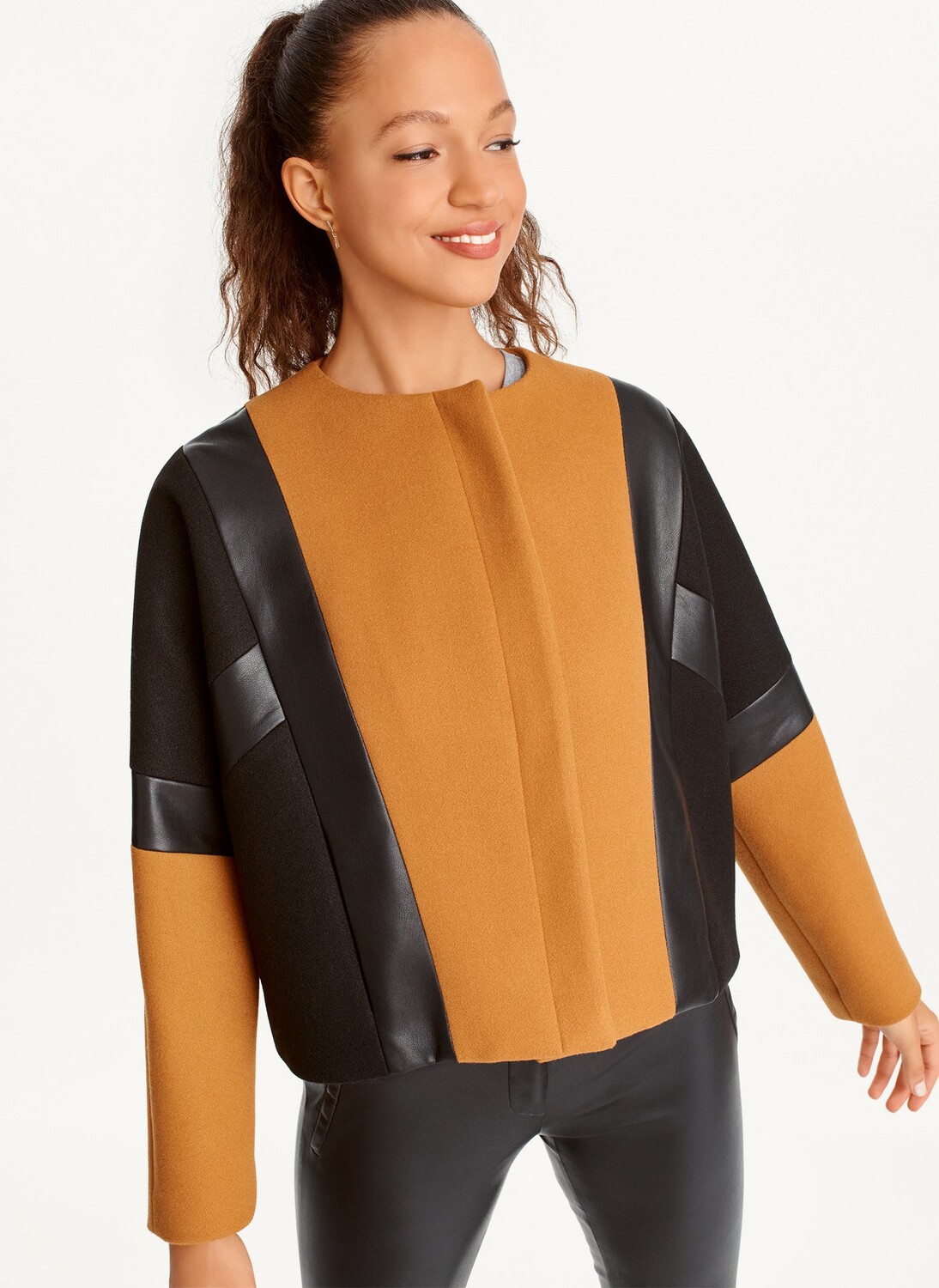 Куртка с цветными блоками DKNY