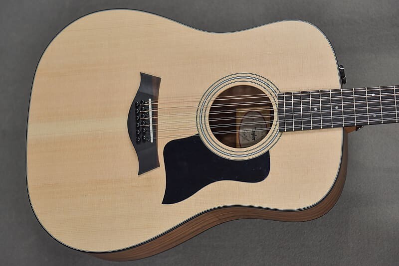 

150E 12-струнный Taylor 150E 12-String