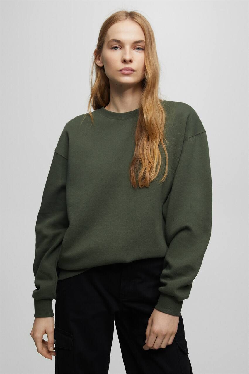 

Базовая толстовка оверсайз с круглым вырезом Pull&Bear, зеленый