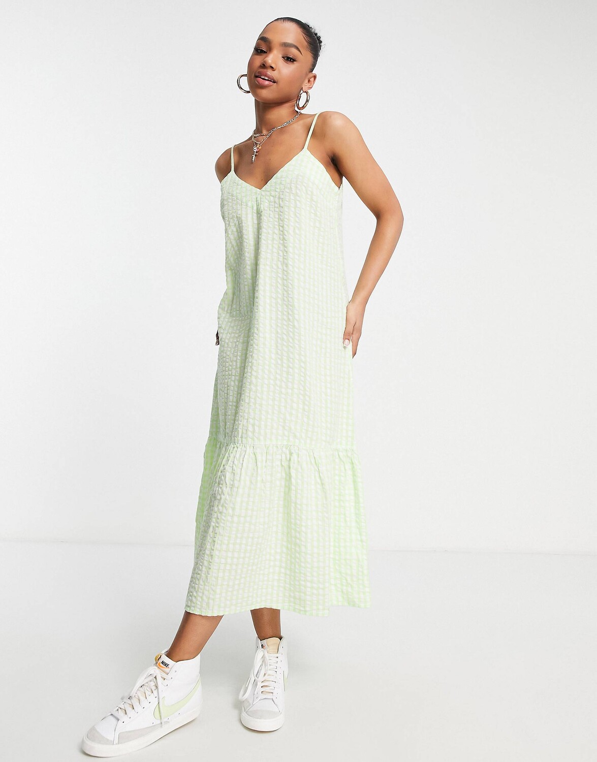 

Зеленый сарафан миди в мелкую клетку с оборками на бретелях Miss Selfridge