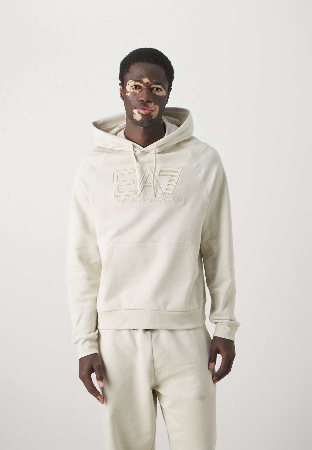 

Толстовка Unisex EA7 Emporio Armani, цвет grigio perla