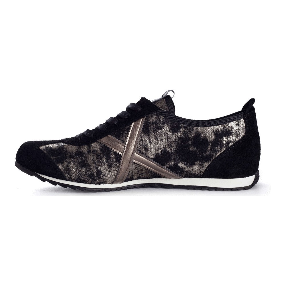 

Кроссовки Munich Osaka, mottled black/ silver-coloured