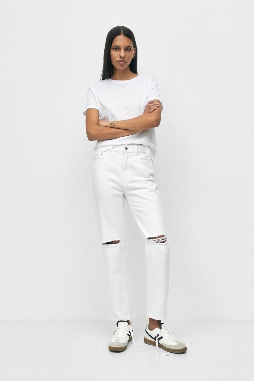 

Рваные джинсы mom с завышенной талией Pull&Bear, белый