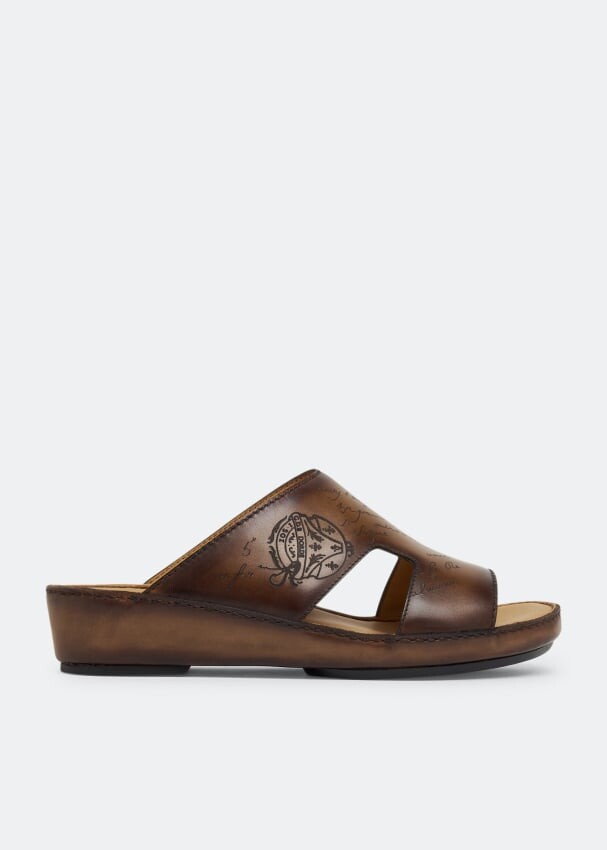 

Сандалии BERLUTI Dubai sandals, коричневый
