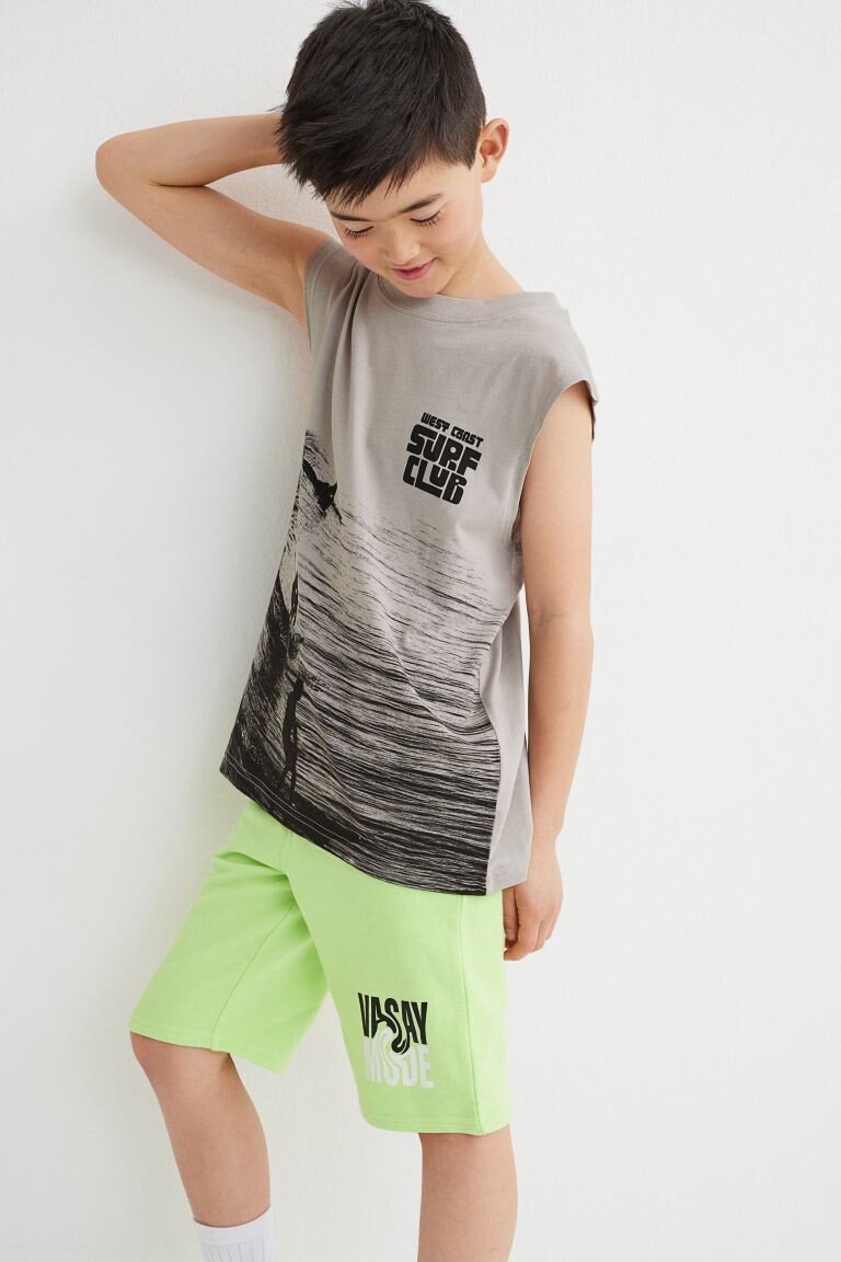 

Комплект из трех спортивных шорт H&M