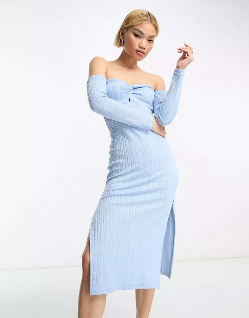 Rebellious Fashion – синее трикотажное платье миди с открытыми плечами и разрезом до бедра