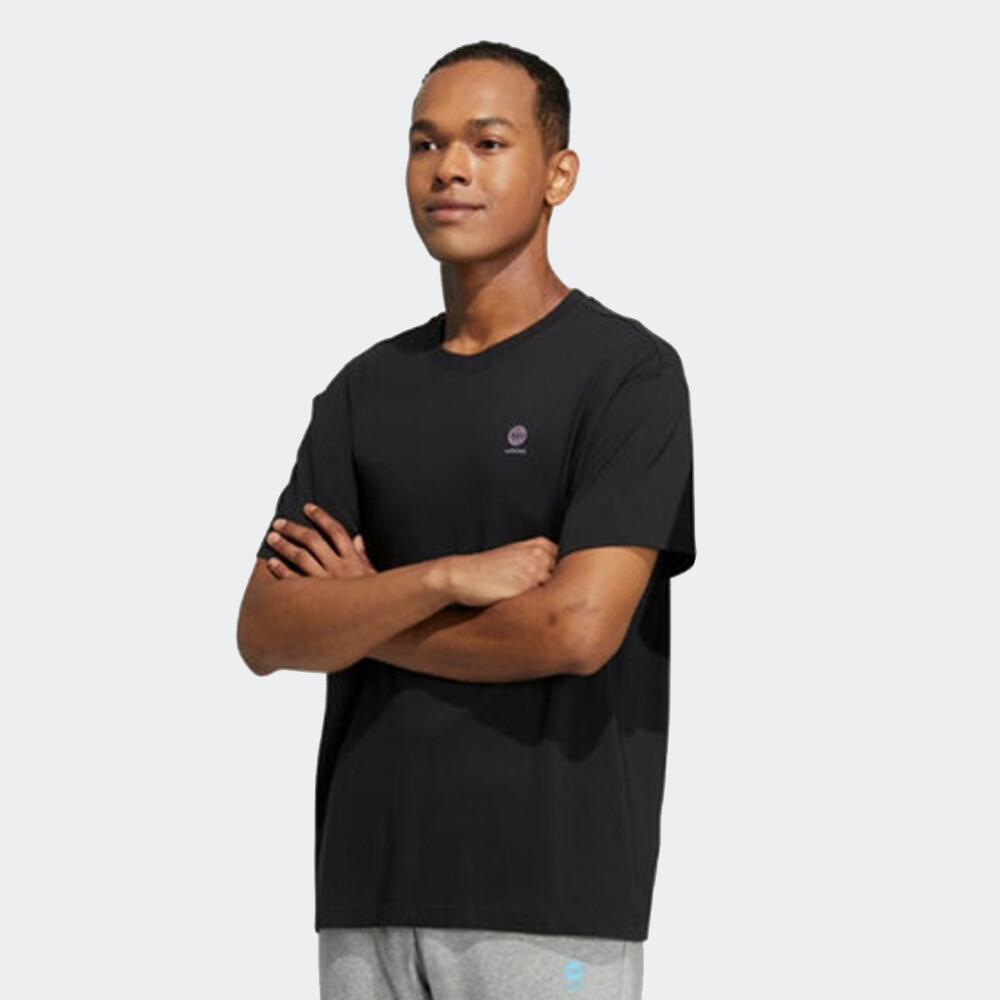 

Футболка Adidas Neo, черный
