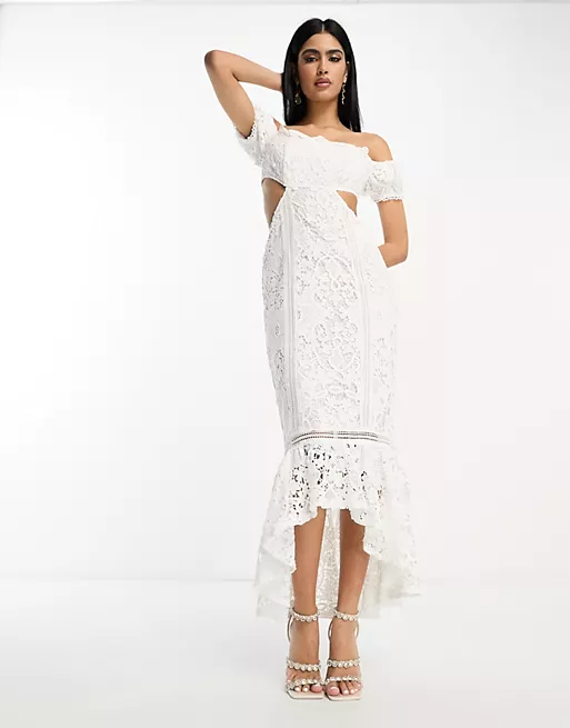 Платье Asos Design lace bardot cut out maxi with frill hem, белый платье asos design drape wrap front midi tea черный