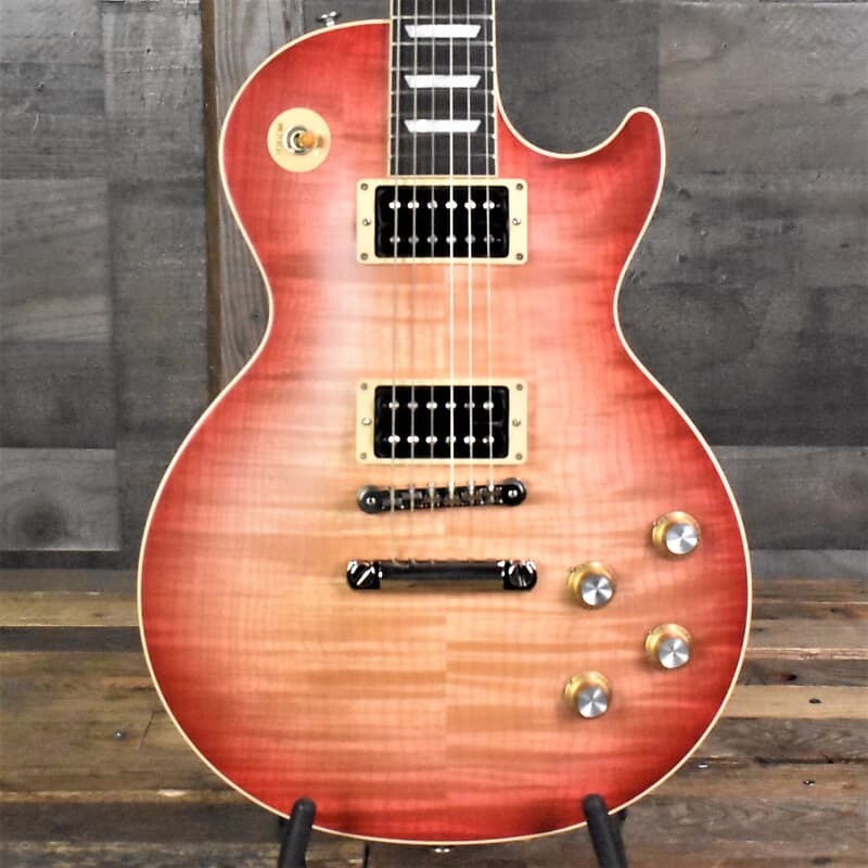 

Gibson Les Paul Standard Faded 60s - Vintage Cherry Sunburst в жестком футляре Gibson Les Paul Standard Faded 60s - with Hard Shell Case