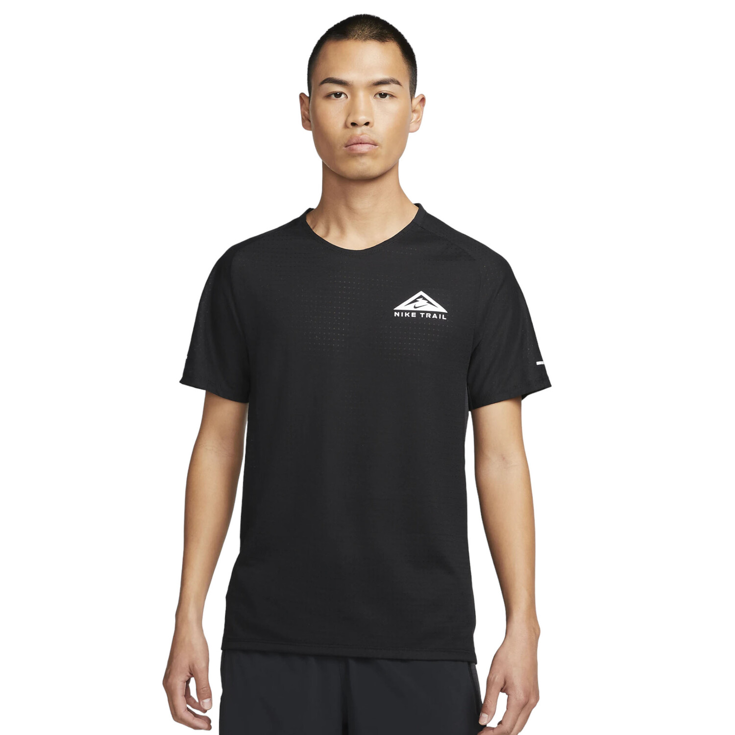 

Футболка Nike Dri-FIT Trail Solar Chase, черный