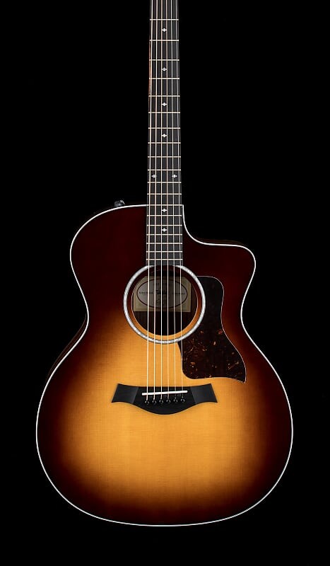 

Taylor 214ce-SB DLX #52418 с заводской гарантией и чехлом!
