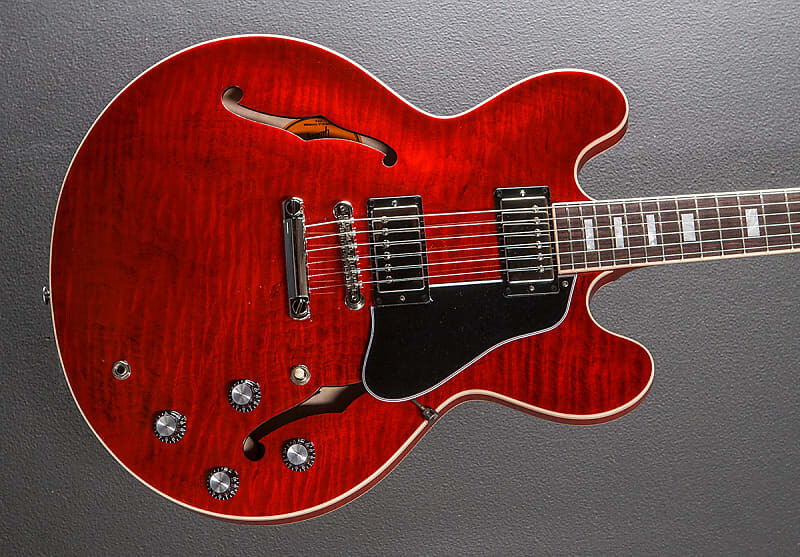 

ES-335 Фигурный - Шестидесятая вишня Gibson ES-335 Figured -