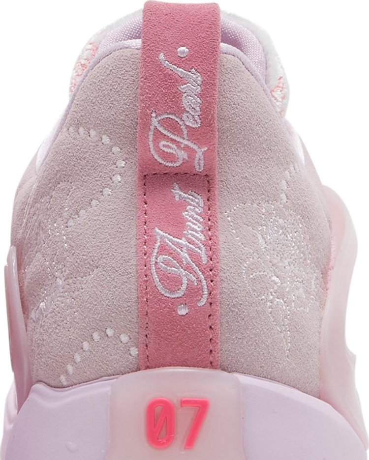 Nike top aunt pearl